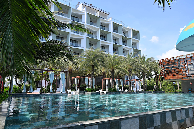 Tận hưởng những niềm vui, tự do không giới hạn bên bãi biển mùa lễ hội - Ảnh 18. Tận hưởng những niềm vui, tự do không giới hạn bên bãi biển mùa lễ hội - Ảnh 18.