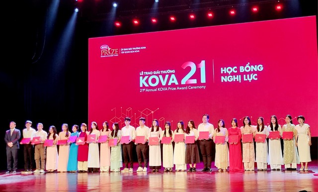 Hàng trăm cá nhân và tập thể nhận giải thưởng và học bổng KOVA lần thứ 21 - Ảnh 2.
