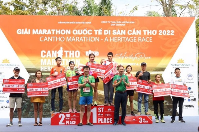9.000 người tham gia chạy giải Marathon Quốc tế Di sản Cần Thơ - Ảnh 2.