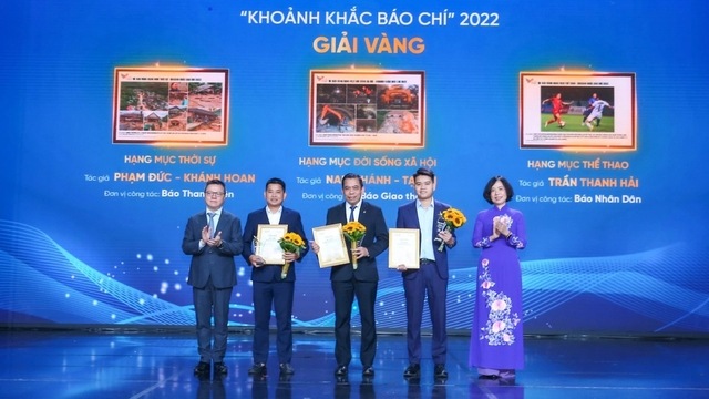 Báo Thanh Niên đoạt giải vàng 'Khoảnh khắc báo chí' năm 2022 - Ảnh 1.