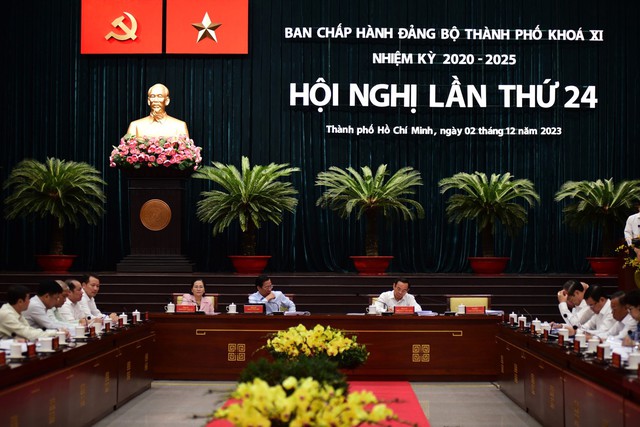 Bí thư Nguyễn Văn Nên: 'Có đồng chí trong Ban Thường vụ cũng phải giải trình' - Ảnh 1.