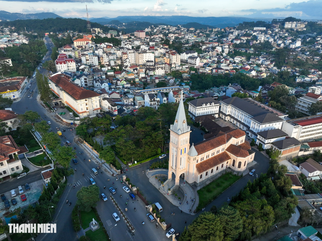 Not Da Lat or Phu Quoc, this is the destination most sought after by Vietnamese tourists during Tet - Photo 1.