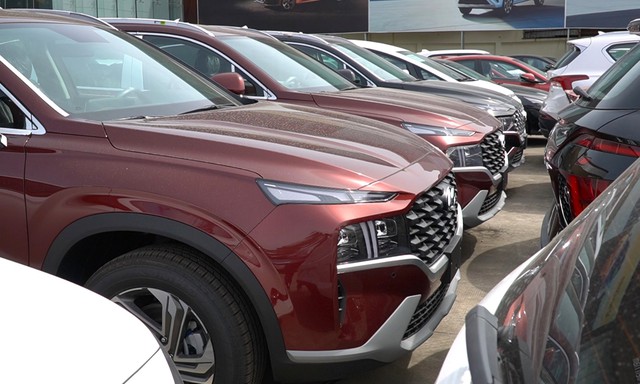 Doanh số hồi phục, bộ đôi Hyundai Santa Fe và Tucson... tăng giá trở lại - Ảnh 3.