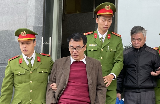 Hoãn xét xử ông Trần Hùng tội nhận hối lộ vì nhân chứng không đến - Ảnh 1.