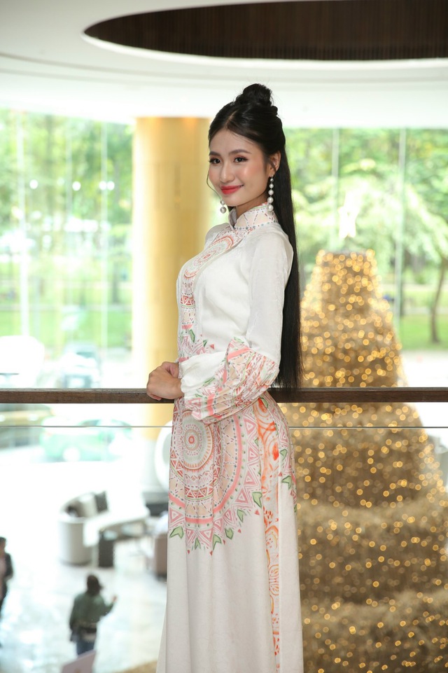 Hoa hậu Nguyễn Thanh Hà được bầu vào ban chấp hành Hiệp hội áo dài TP.HCM - Ảnh 3.