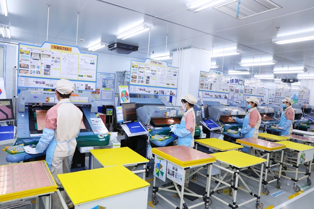 Sản xuất tại Công ty TNHH điện tử Meiko Việt Nam (Hà Nội), doanh nghiệp có vốn đầu tư của Nhật Bảnảnh: Phạm Hùng