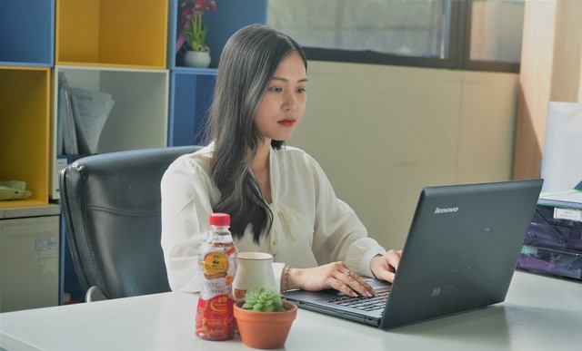 Một năm kinh tế khó khăn khiến công việc, thu nhập của nhiều người bị ảnh hưởng Một năm kinh tế khó khăn khiến công việc, thu nhập của nhiều người bị ảnh hưởng