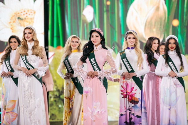 Lan Anh giành ngôi á hậu tại chung kết Miss Earth 2023- Ảnh 2.