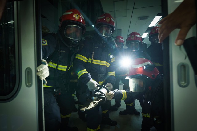4.000 người diễn tập chữa cháy ga ngầm metro Bến Thành: Khống chế nhanh cháy nổ phức tạp như thế nào?- Ảnh 2.