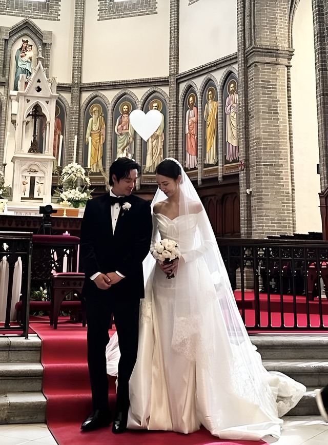 Thành viên hụt của SNSD kết hôn cùng tài tử Kim Dong Wook- Ảnh 1.