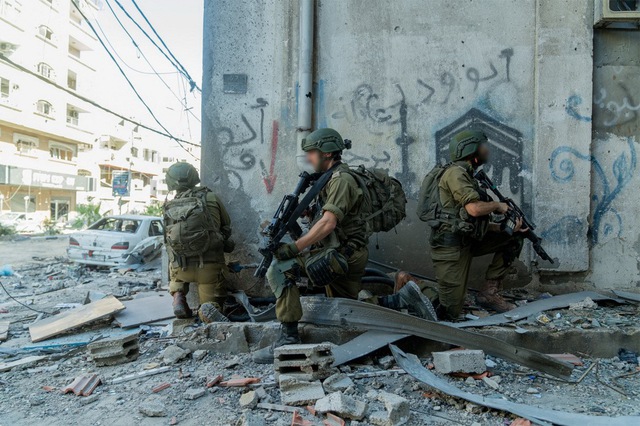Israel tấn công khắp Gaza sau nghị quyết LHQ kêu gọi ngừng bắn- Ảnh 1.