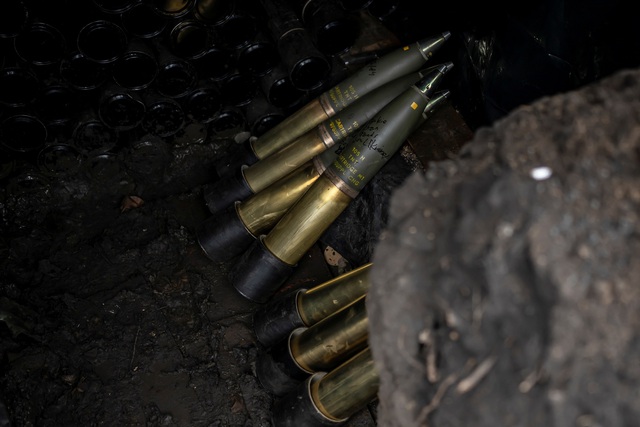 Quan chức Ukraine bị cáo buộc biển thủ 40 triệu USD khi mua đạn pháo- Ảnh 1.