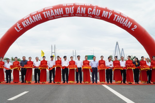 Khánh thành cầu Mỹ Thuận 2, cầu dây văng đầu tiên do kỹ sư Việt Nam thiết kế- Ảnh 1.