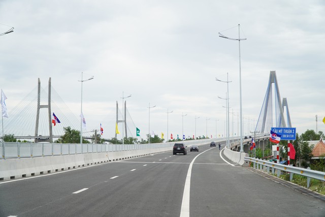 Khánh thành cầu Mỹ Thuận 2, cầu dây văng đầu tiên do kỹ sư Việt Nam thiết kế- Ảnh 6.