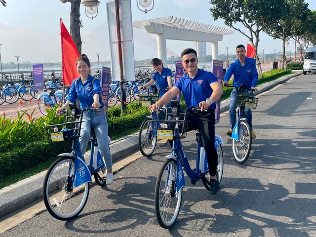 Xe đạp công cộng mang lại tiện ích mới cho người dân, du khách Xe đạp công cộng mang lại tiện ích mới cho người dân,ởGTVTTPĐàNẵngNhiềutiệníchphụcvụngườidâ<strong>kể lại một câu chuyện cổ tích mà em biết theo lời một nhân vật trong câu chuyện đó</strong> du khách