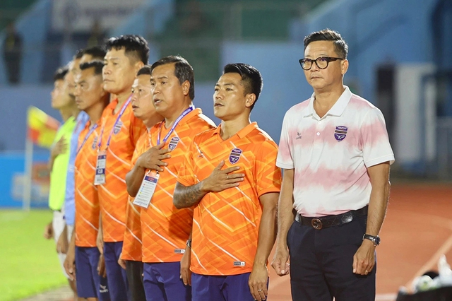 V-League: HLV Lê Huỳnh Đức sẽ lại lên đỉnh?- Ảnh 1.