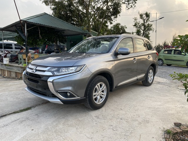 Xe hiếm Mitsubishi Outlander 2016 nhập từ Nhật Bản, ngang giá Kia Morning- Ảnh 1.