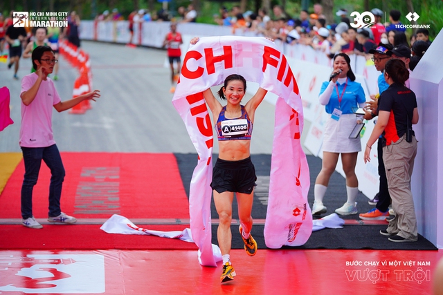 Các nữ runner Việt Nam vượt trội trong giải marathon quốc tế TP.HCM Techcombank mùa 6- Ảnh 4.
