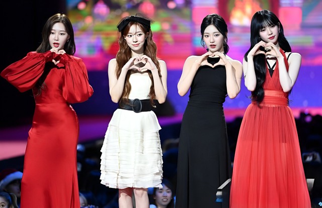 Dàn sao K-pop 'đổ bộ' thảm đỏ SBS Gayo Daejeon- Ảnh 5.