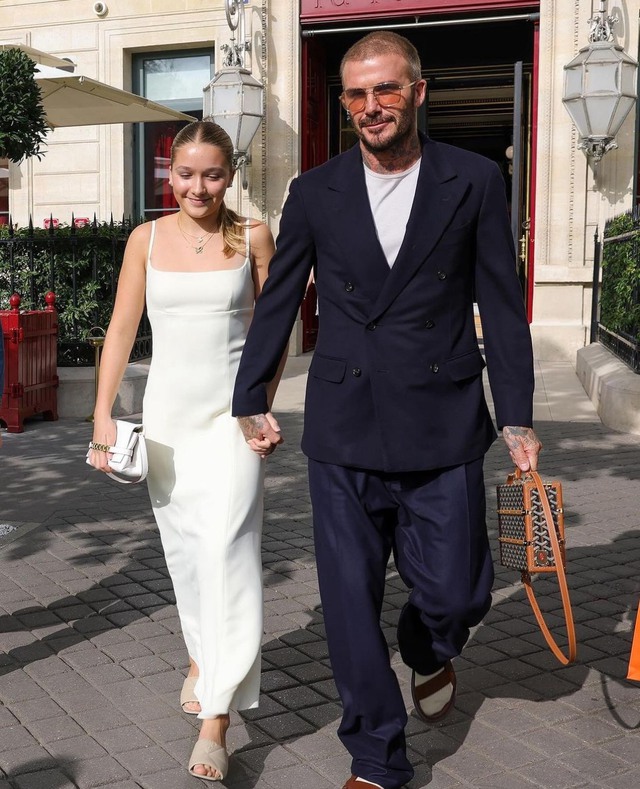 Con gái út nhà Beckham ngày càng xinh đẹp, lấn át chị dâu nổi tiếng- Ảnh 3.