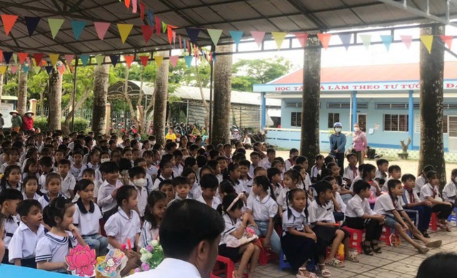 Chủ tịch UBND tỉnh Cà Mau yêu cầu chấn chỉnh tổ chức dạy 2 buổi/ngày, bán trú- Ảnh 1.