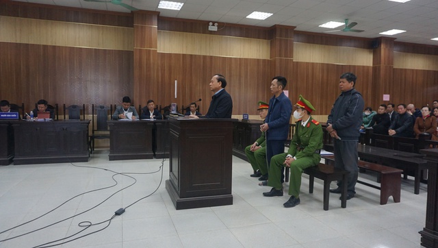Thanh Hóa: Cựu Chủ tịch huyện Thường Xuân không thừa nhận tội 'lợi dụng chức vụ'- Ảnh 2.