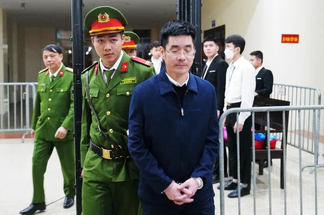 Bị cáo Hoàng Văn Hưng được đề nghị giảm án từ chung thân xuống 20 năm tùẢnh: Phúc Bình