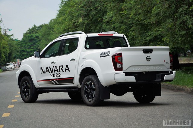 Nissan Navara giảm giá gần 200 triệu đồng, 'đấu' Ford Ranger- Ảnh 2.