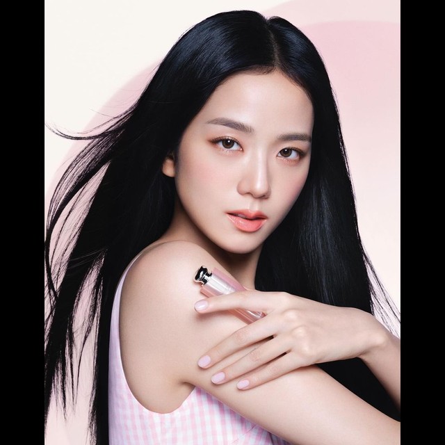 3 kiểu tóc cực 'slay' nhất định phải thử để nàng xinh đẹp đón tết- Ảnh 9. 3 kiểu tóc cực 'slay' nhất định phải thử để nàng xinh đẹp đón tết- Ảnh 9.