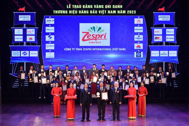 Kiwi Zespri được vinh danh Top 10 Thương hiệu nổi tiếng hàng đầu Việt Nam năm 2023- Ảnh 1.