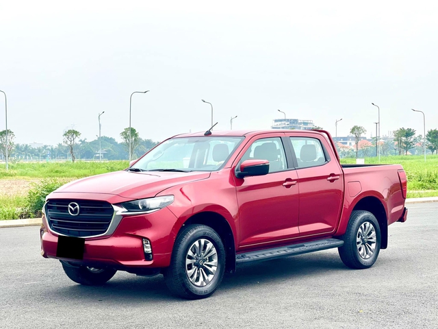 Mazda BT-50 giảm còn 529 triệu đồng, ngang giá Toyota Vios- Ảnh 1.