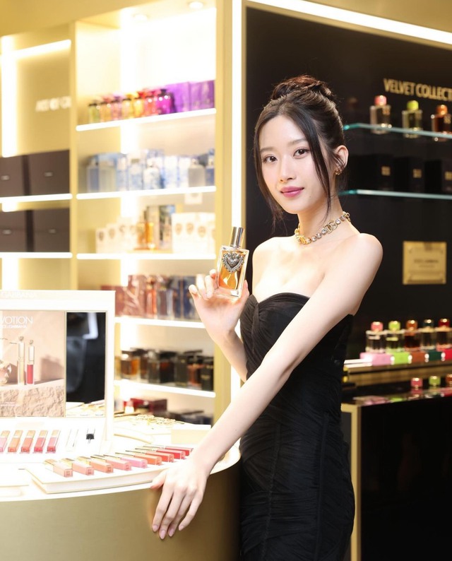 Moon Ga Young là ai mà được Dolce&Gabbana ưu ái lựa chọn làm đại sứ toàn cầu?- Ảnh 1.