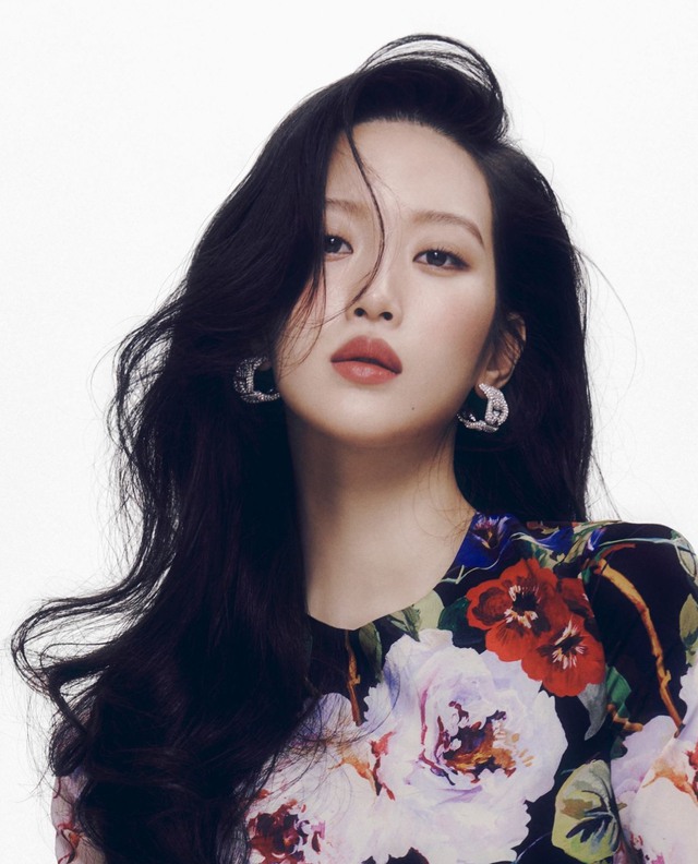 Moon Ga Young là ai mà được Dolce&Gabbana ưu ái lựa chọn làm đại sứ toàn cầu?- Ảnh 8. Moon Ga Young là ai mà được Dolce&Gabbana ưu ái lựa chọn làm đại sứ toàn cầu?- Ảnh 8.