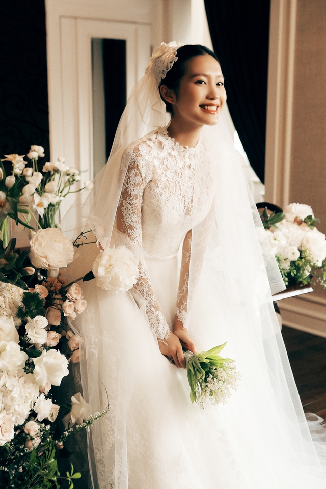 Xu hướng váy cưới được cô dâu sao Việt ưa chuộng bậc nhất năm 2023- Ảnh 1.