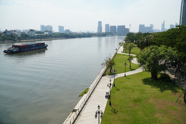 Những công viên dọc bờ sông ở TP.HCM 'hút hồn' rất nhiều người - Ảnh 3. Những công viên dọc bờ sông ở TP.HCM 'hút hồn' rất nhiều người - Ảnh 3.