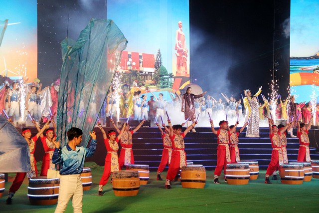 Bình Thuận thu gần tỉ 'đô' nhờ hiệu ứng Năm du lịch quốc gia 2023- Ảnh 1. Bình Thuận thu gần tỉ 'đô' nhờ hiệu ứng Năm du lịch quốc gia 2023- Ảnh 1.