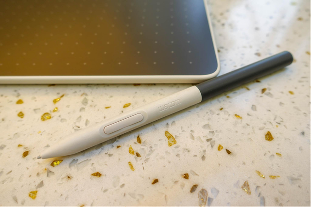 Wacom One - bảng vẽ tiện dụng cho chỉnh sửa ảnh- Ảnh 3. Wacom One - bảng vẽ tiện dụng cho chỉnh sửa ảnh- Ảnh 3.