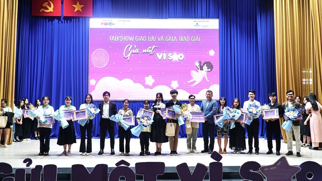 Talkshow và gala trao giải cuộc thi viết 'Gửi một vì sao': điều chưa kịp nói…- Ảnh 3.