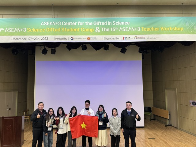Đoàn học sinh Việt Nam thắng lớn tại cuộc thi về tài năng khoa học- Ảnh 2.