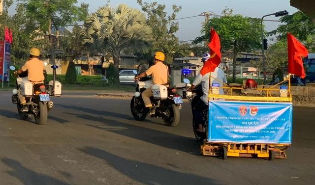 Tết này chạy xe về miền Tây đỡ nạn 'đinh tặc'- Ảnh 3.