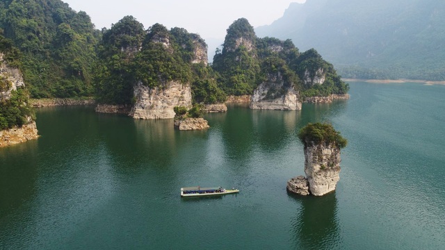 Du lịch Tuyên Quang: Đi thuyền ngắm cảnh ở Na Hang, ngắm thác Bản Ba hùng vĩ- Ảnh 3.