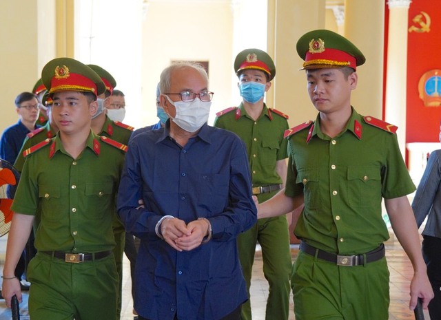 Cựu Giám đốc Sở Y tế Tây Ninh bị đề nghị 5 - 6 năm tù- Ảnh 1.