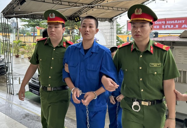Tòa án Đà Nẵng xét xử lưu động vụ 'cướp ngân hàng, giết nhân viên bảo vệ'- Ảnh 3.