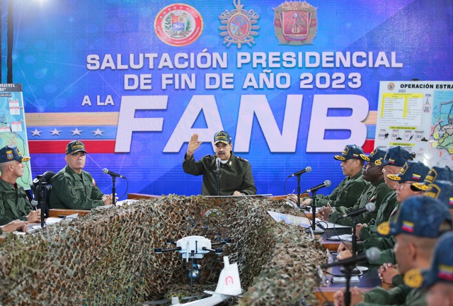 Venezuela ra lệnh quân đội hành động trước 'mối đe dọa quân sự' từ Anh- Ảnh 1.