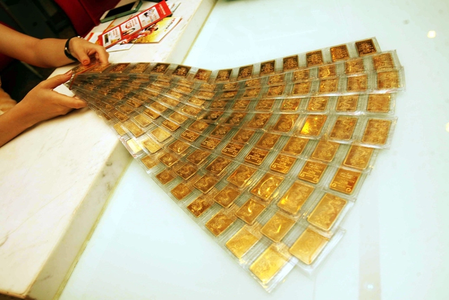 Giá vàng hôm nay 31.1.2024: Vàng miếng SJC cao hơn nhẫn 13,2 triệu đồng/lượng- Ảnh 1.