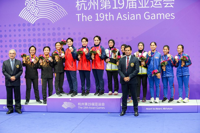 Nhà vô địch ASIAD Phạm Quang Huy tốp 1 VĐV tiêu biểu năm 2023, chuyên gia Park Chung-gun thắng lớn- Ảnh 12.