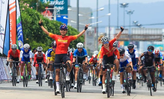 Nhà vô địch ASIAD Phạm Quang Huy tốp 1 VĐV tiêu biểu năm 2023, chuyên gia Park Chung-gun thắng lớn- Ảnh 6. Nhà vô địch ASIAD Phạm Quang Huy tốp 1 VĐV tiêu biểu năm 2023, chuyên gia Park Chung-gun thắng lớn- Ảnh 6.