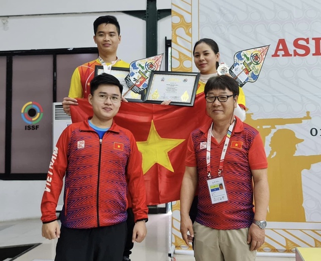 Nhà vô địch ASIAD Phạm Quang Huy tốp 1 VĐV tiêu biểu năm 2023, chuyên gia Park Chung-gun thắng lớn- Ảnh 4. Nhà vô địch ASIAD Phạm Quang Huy tốp 1 VĐV tiêu biểu năm 2023, chuyên gia Park Chung-gun thắng lớn- Ảnh 4.