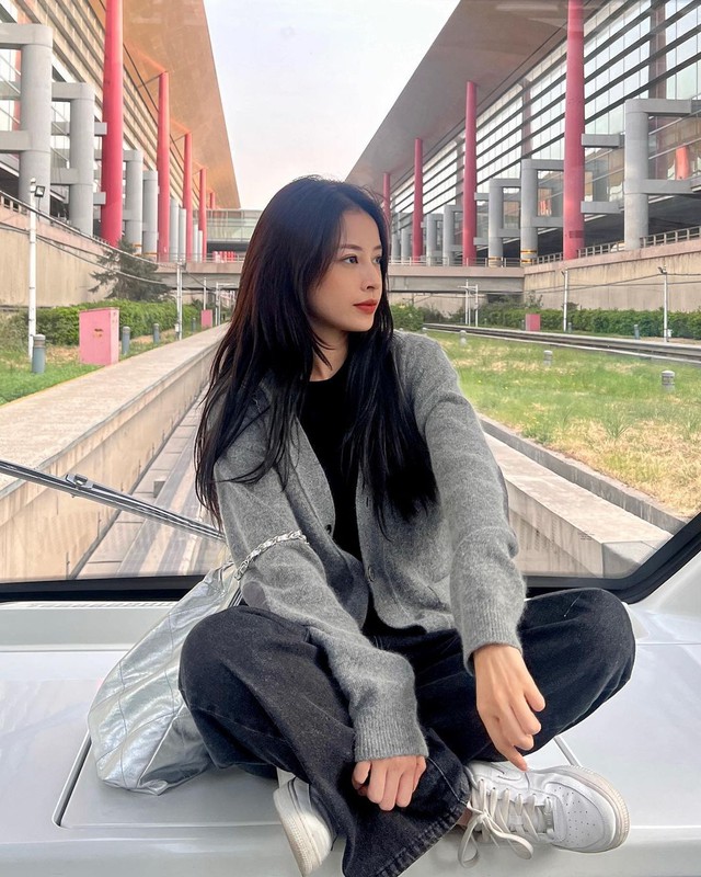 Thời trang Chi Pu khuấy đảo nước bạn, nhận được nhiều lời khen có cánh- Ảnh 16. Thời trang Chi Pu khuấy đảo nước bạn, nhận được nhiều lời khen có cánh- Ảnh 16.