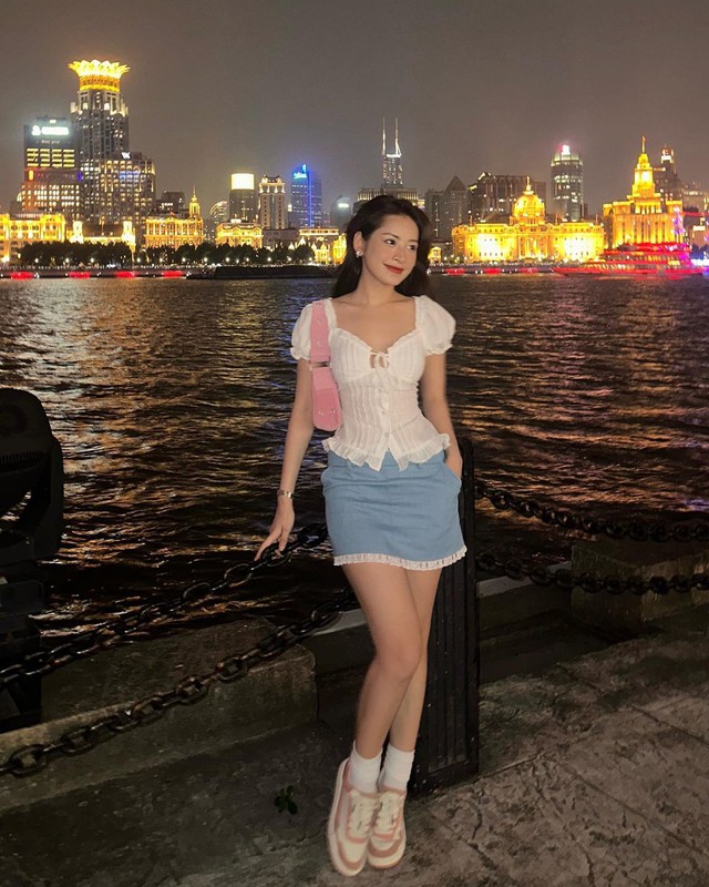Thời trang Chi Pu khuấy đảo nước bạn, nhận được nhiều lời khen có cánh- Ảnh 19. Thời trang Chi Pu khuấy đảo nước bạn, nhận được nhiều lời khen có cánh- Ảnh 19.